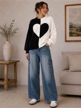 Reitmans Black and White Heart Colorblock Crewneck Sweater